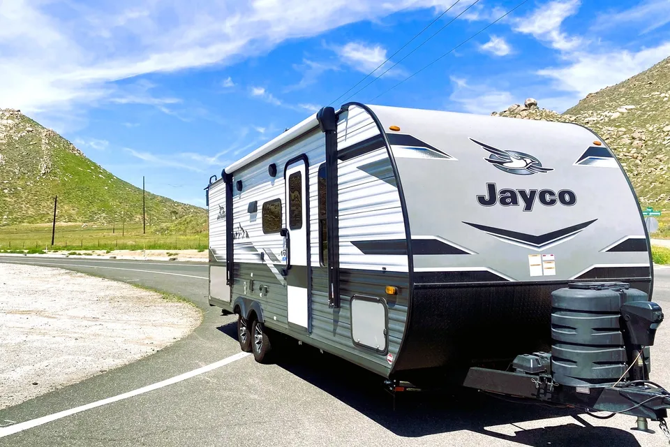 🍇 Brand NEW 2024 Jam Caravan – Sleeps 8! ✨ Spacious & Luxe 🍇