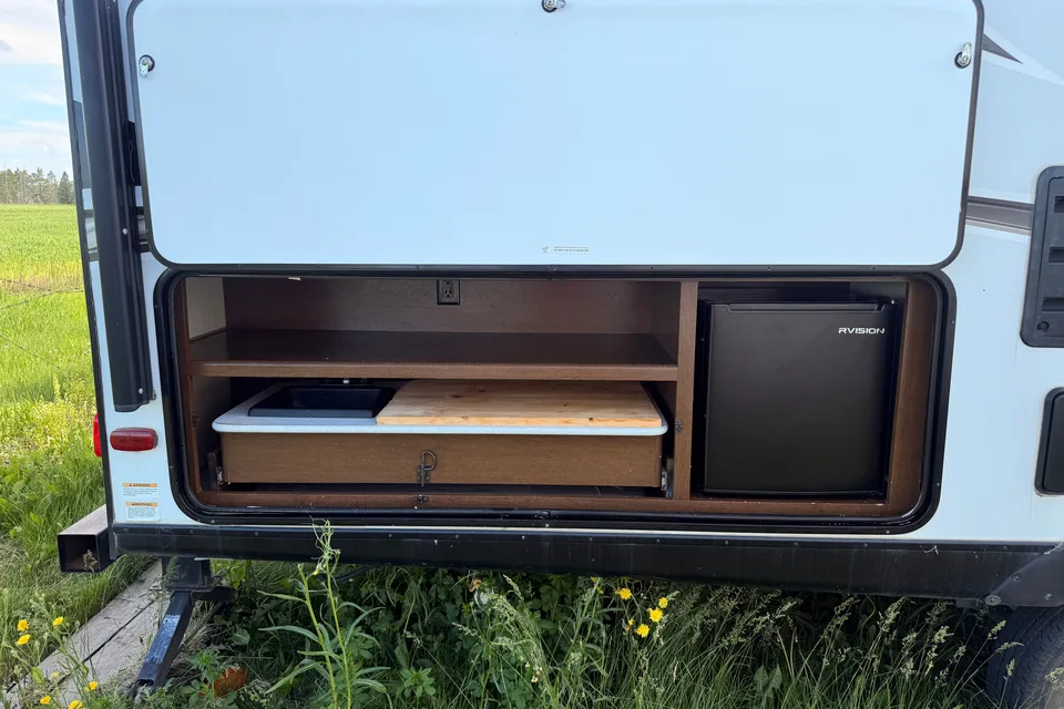 Forest River Tracer Breeze Travel Trailer