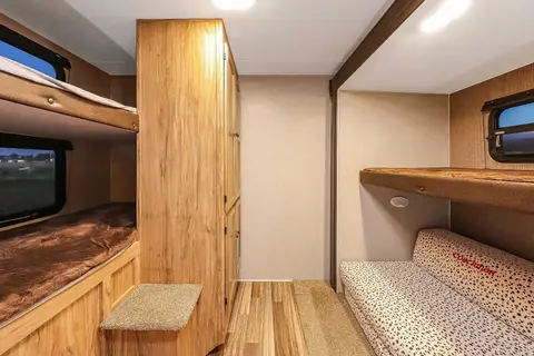 Rv Rentals Way of Life's Coachman RV Freedom Express Select 31SE Travel Trailer LF1