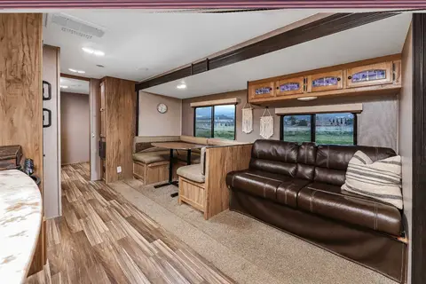 Rv Rentals Way of Life's Coachman RV Freedom Express Select 31SE Travel Trailer LF1