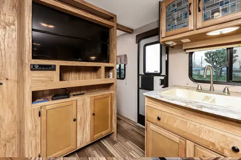 Rv Rentals Way of Life's Coachman RV Freedom Express Select 31SE Travel Trailer LF1