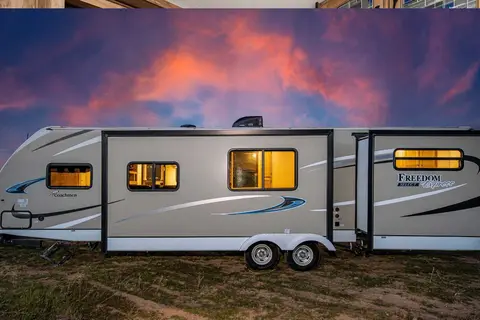 Rv Rentals Way of Life's Coachman RV Freedom Express Select 31SE Travel Trailer LF1