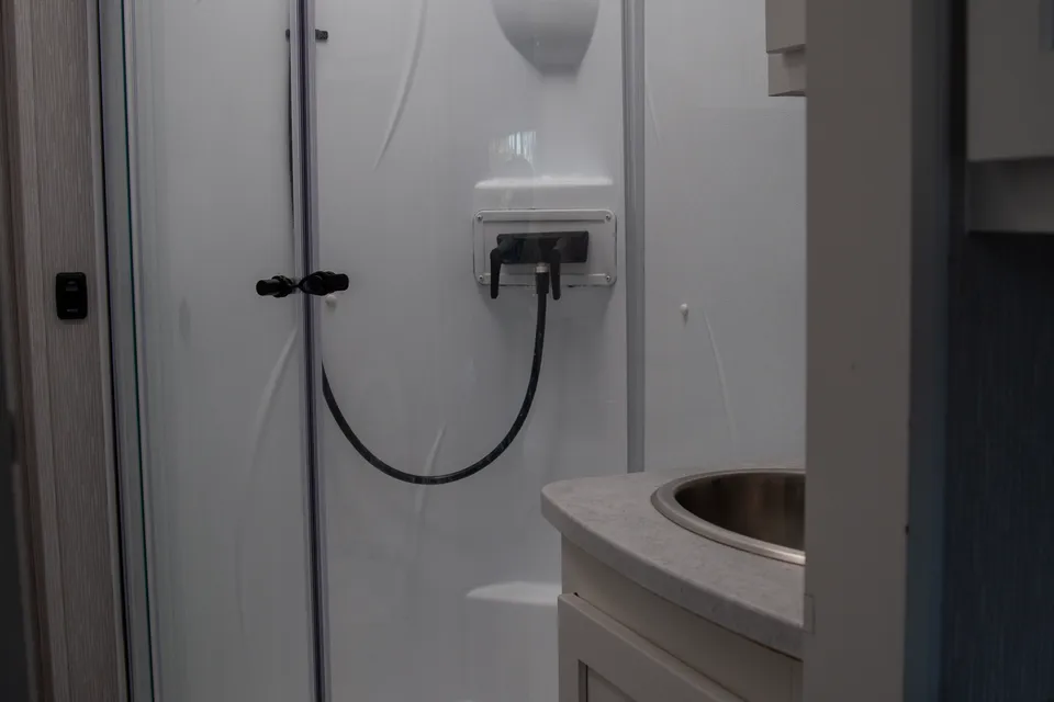 A03 - 10 Person w/ Bunk - The RV Rental Factory
