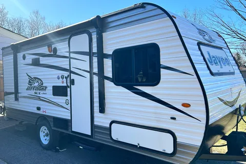 Jayco Jay Flight SLX 174BH Travel Trailer