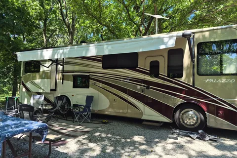 Thor Palazzo 35' Luxury Motorcoach