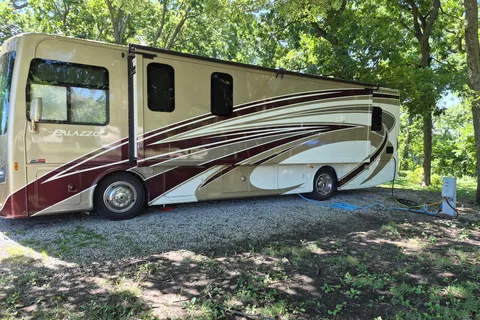 Thor Palazzo 35' Luxury Motorcoach