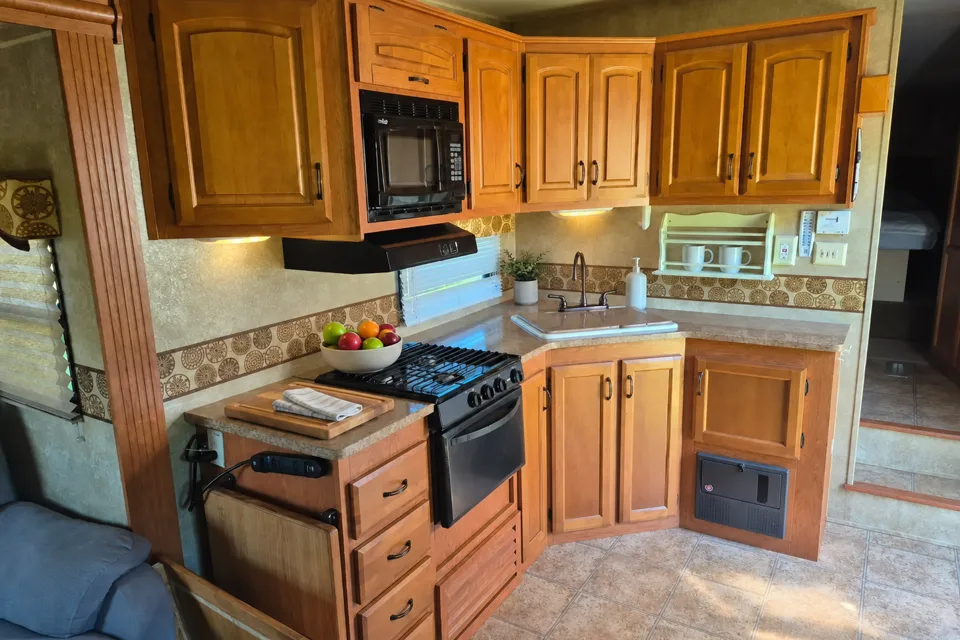 Spacious 29' KZ Durango Family Getaway