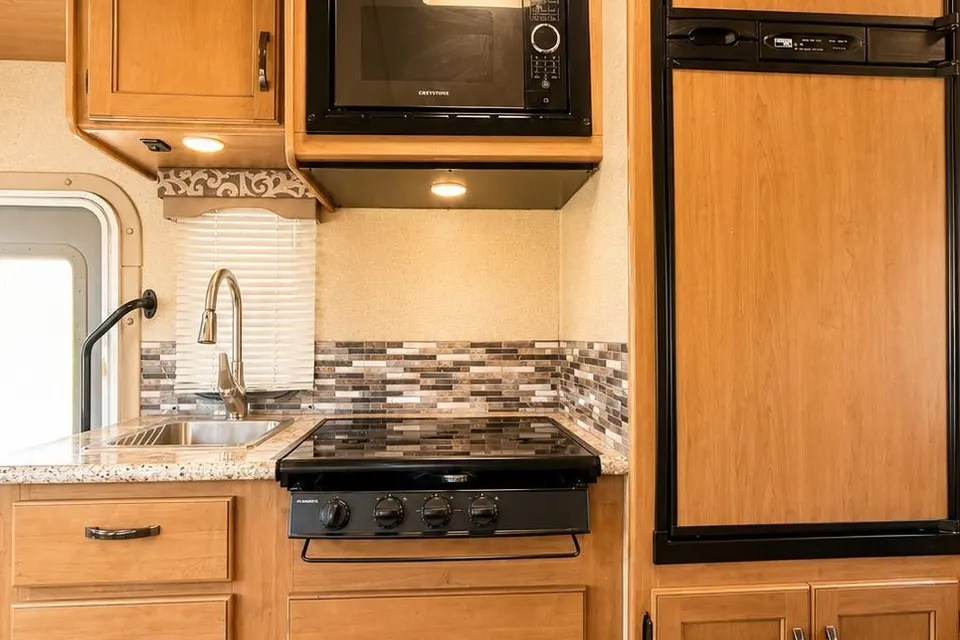 2018 Thor Motor Coach Four Winds 22E Class C