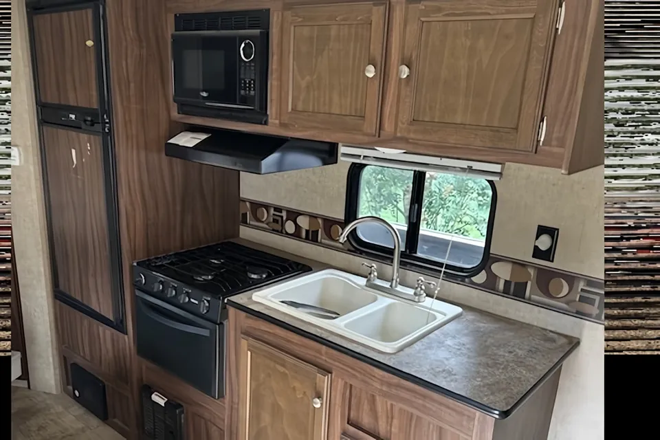 Sportsmen by KZ S272BH Travel Trailer
