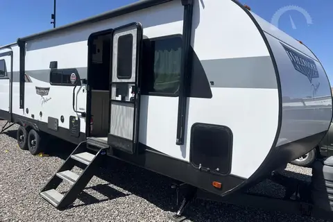 Wildwood 31KQBTS - 2 Bedrooms / 3 Slides!