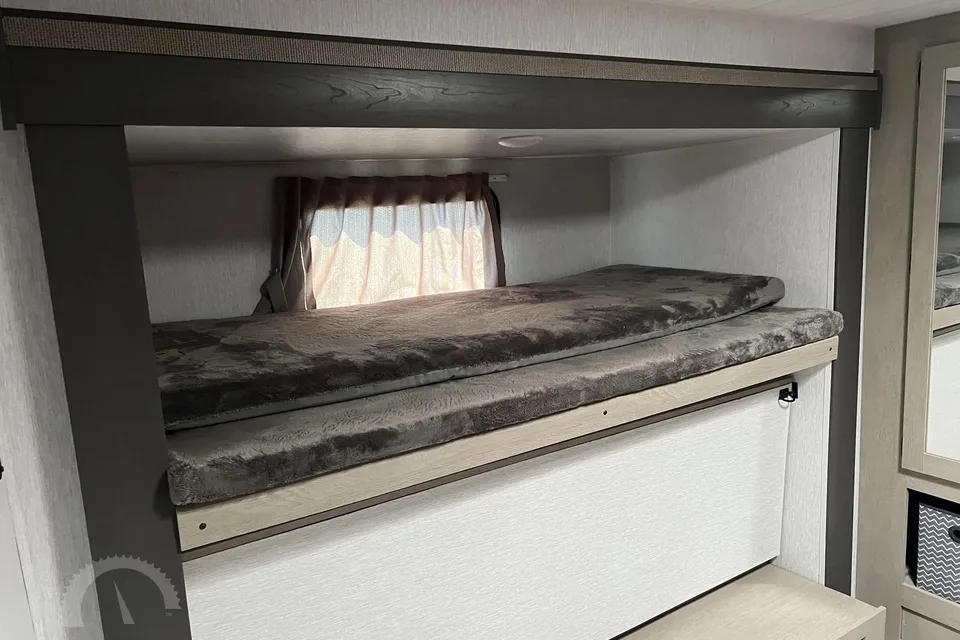 Wildwood 31KQBTS - 2 Bedrooms / 3 Slides!
