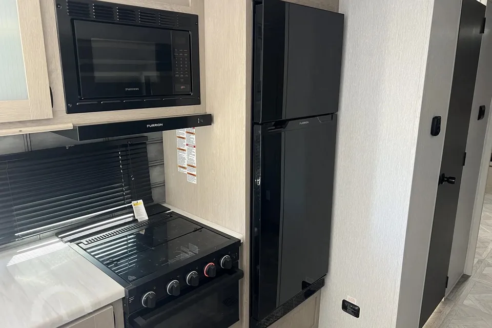 Wildwood 31KQBTS - 2 Bedrooms / 3 Slides!