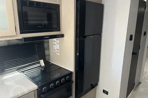 Wildwood 31KQBTS - 2 Bedrooms / 3 Slides!