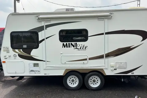 Compact Forest River Rockwood Roo Travel Trailer