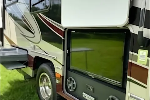 Space Coachmen Leprechaun