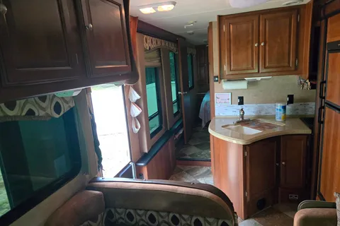 Space Coachmen Leprechaun