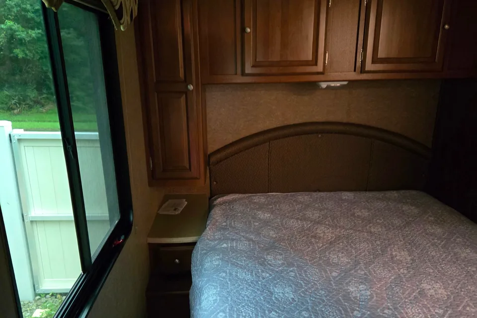 Space Coachmen Leprechaun