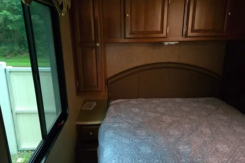 Space Coachmen Leprechaun