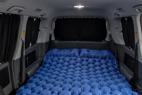 Toyota Voxy Camper (8 seats/2 sleeps)Park Pass+Airport pickup+(US/Canada)
