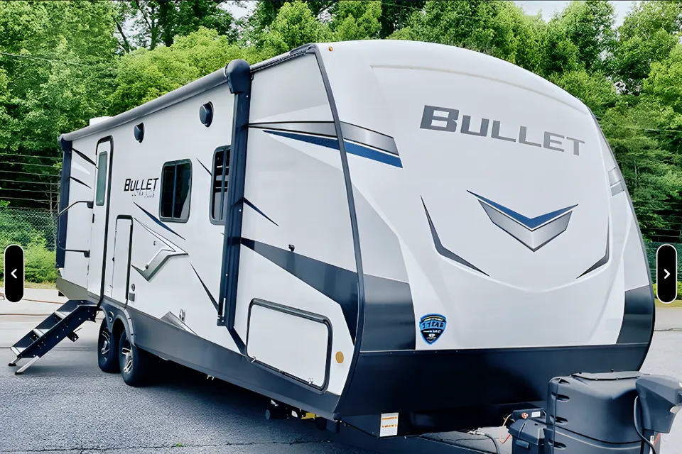Keystone Bullet Ultra Lite 250BHS: Sleeps 6-8
