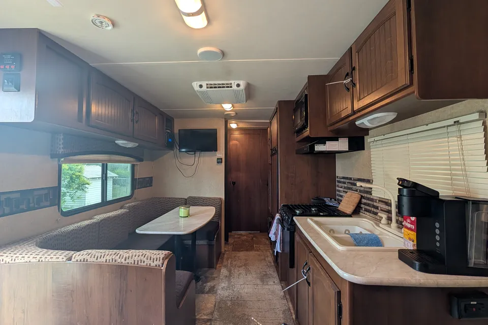 Kristi's Jayco 22 ft Ultralite Travel Trailer