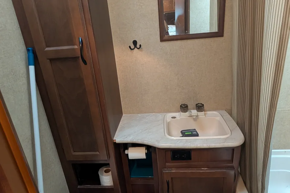 Kristi's Jayco 22 ft Ultralite Travel Trailer