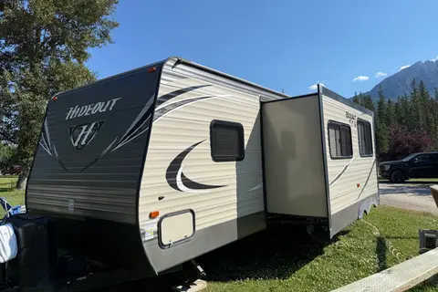 Darren's Keystone Hide out 26Lhswe Travel Trailer