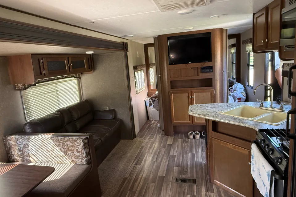 Darren's Keystone Hide out 26Lhswe Travel Trailer