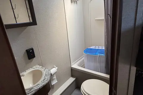 Darren's Keystone Hide out 26Lhswe Travel Trailer