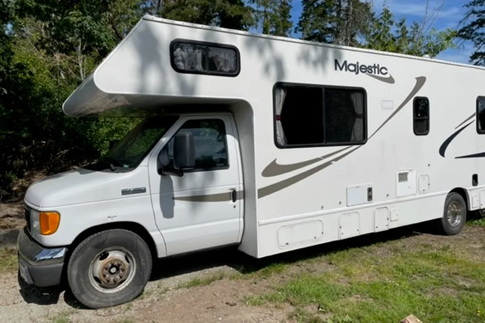 Tara's Ford Majestic Class C