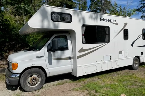 Tara's Ford Majestic Class C