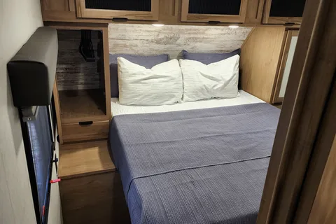 Roameo - The perfect couples camper