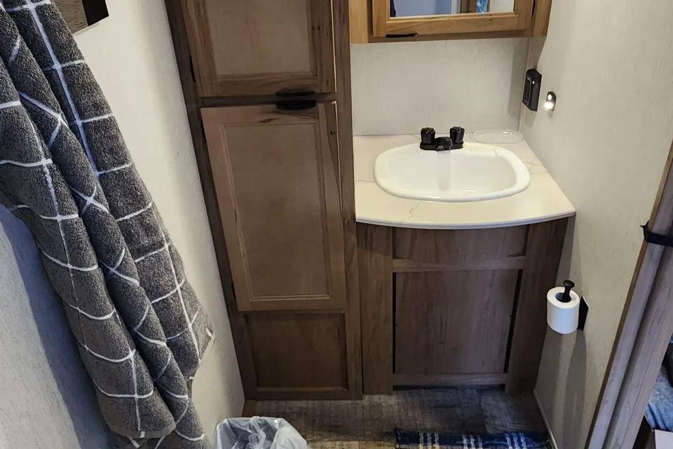 Roameo - The perfect couples camper