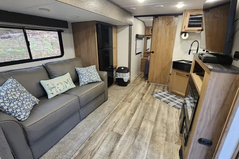 Roameo - The perfect couples camper