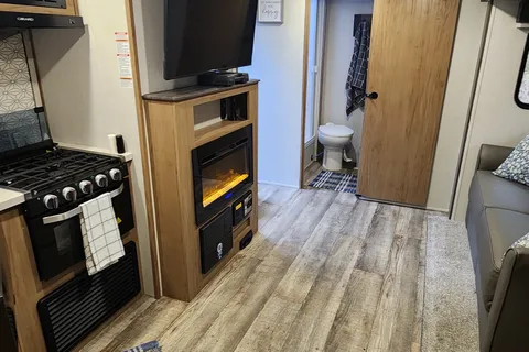 Roameo - The perfect couples camper