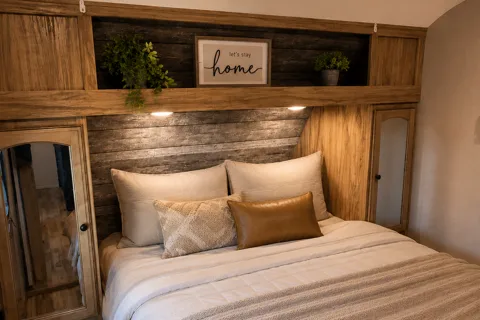 Family Coachmen w/ Double Bunks & Slide - Sleeps 8