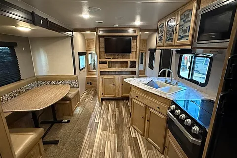Family Coachmen w/ Double Bunks & Slide - Sleeps 8