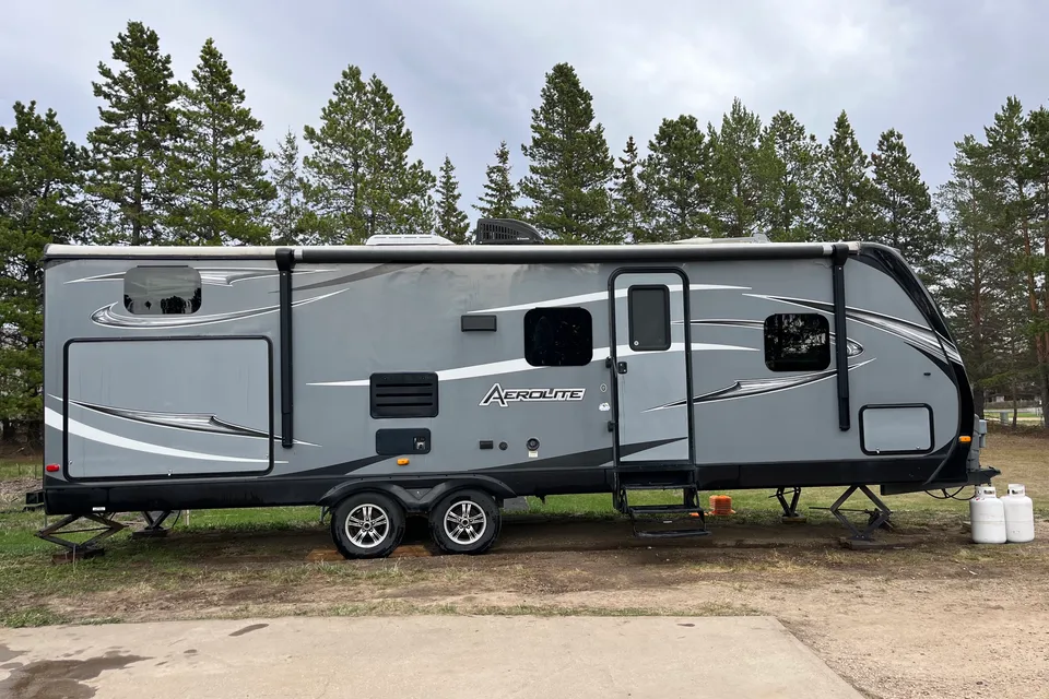 Dutchmen Aerolite Travel Trailer w/ King Bed