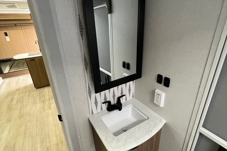 Getaway Adventure Rentals 263BHXL Travel Trailer