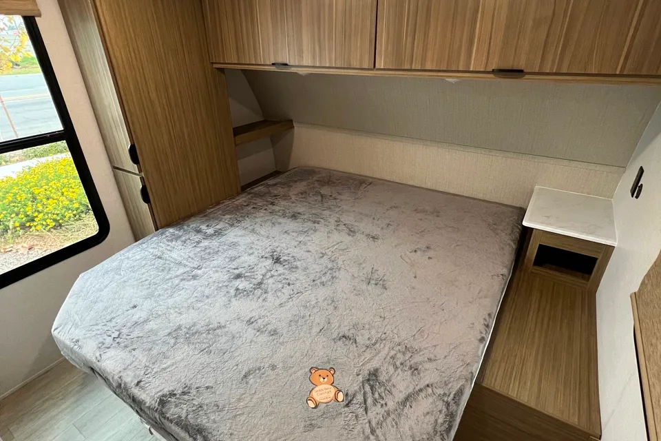 Getaway Adventure Rentals 263BHXL Travel Trailer