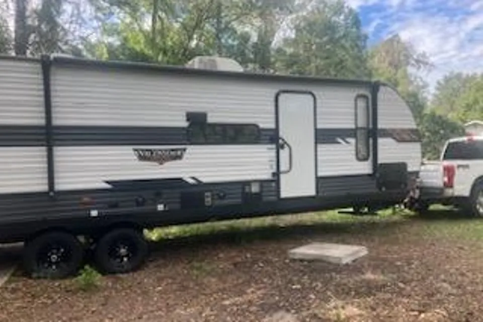 Pierce's Pet & Family Friendly Bunkhouse Getaway