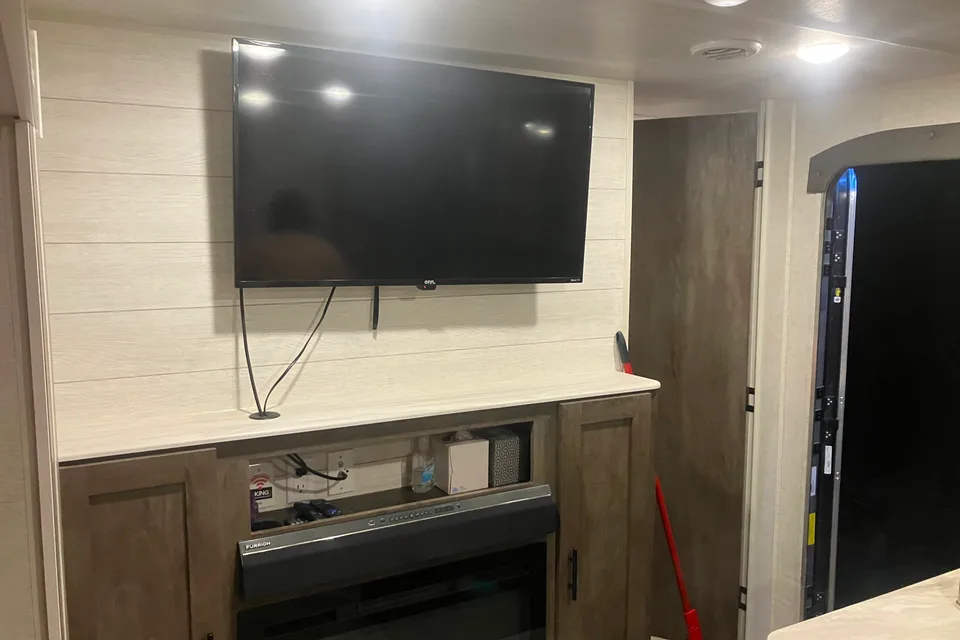 Pierce's Pet & Family Friendly Bunkhouse Getaway