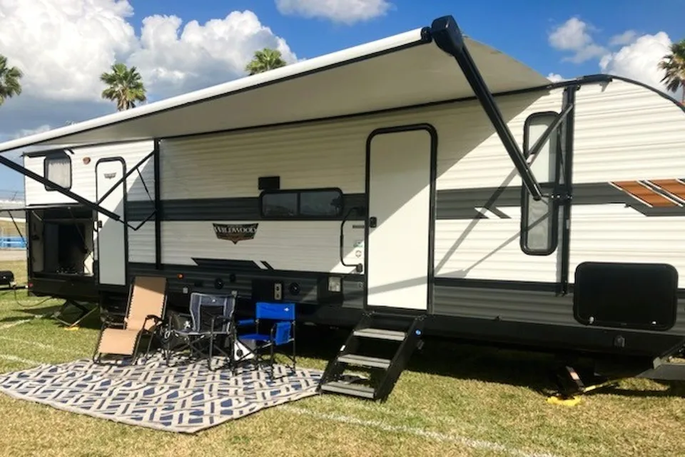 Pierce's Pet & Family Friendly Bunkhouse Getaway
