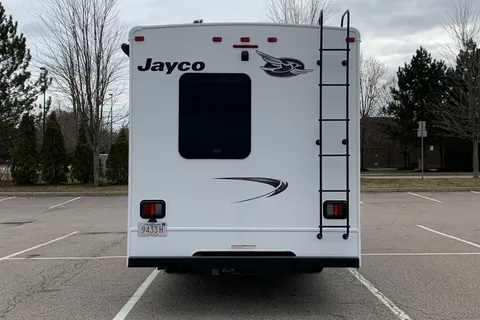 Bird Girl-Jayco Greyhawk 31F Class C