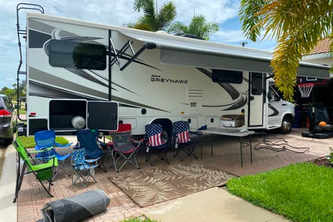 Bird Girl-Jayco Greyhawk 31F Class C