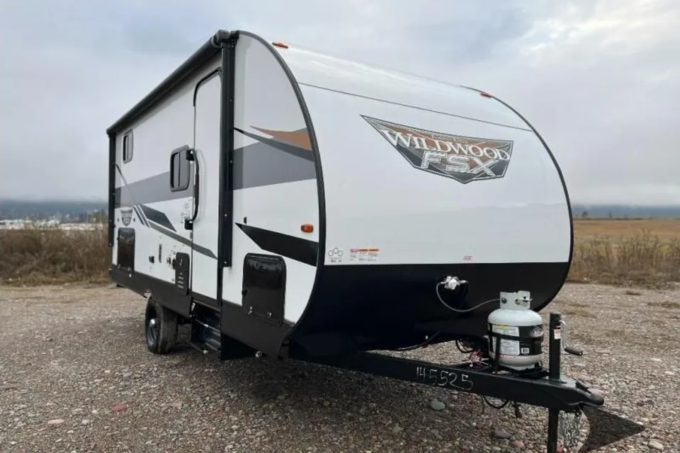 Monique's Forest River Wildwood Travel Trailer
