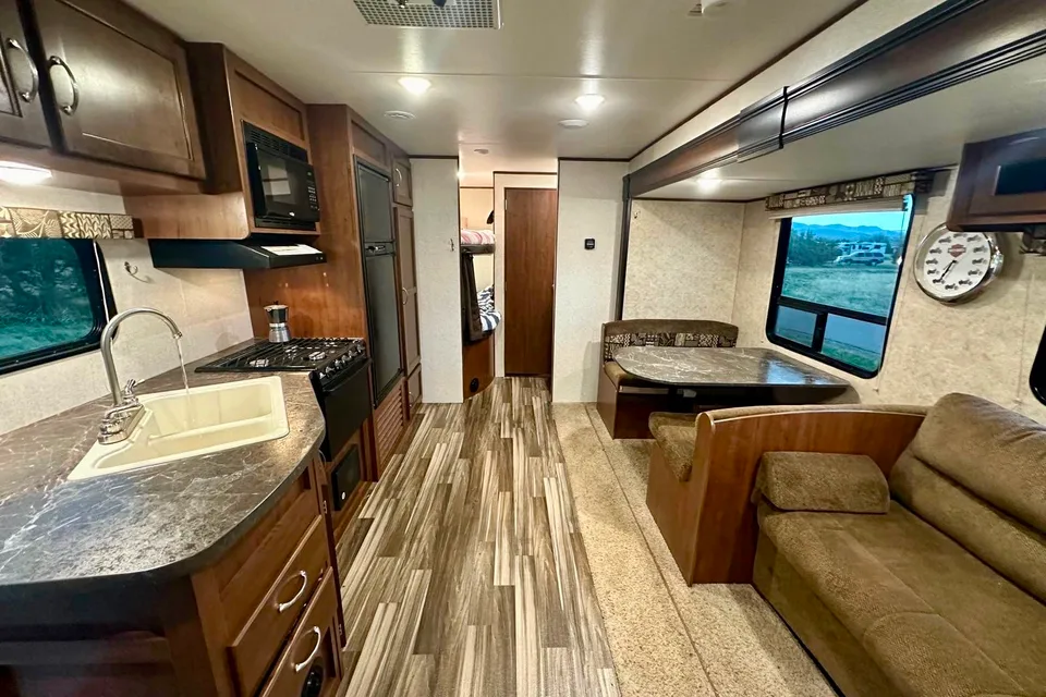 Berron's Jayco 2018 Jayflight Baja edition Travel Trailer