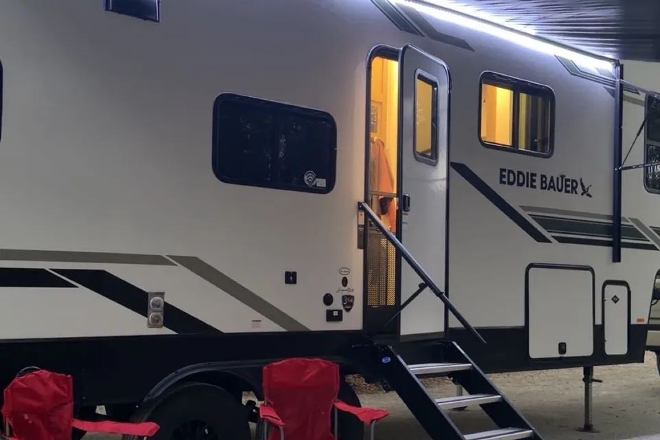 Luxury RV Experience Delivered to You | Sleeps 8
