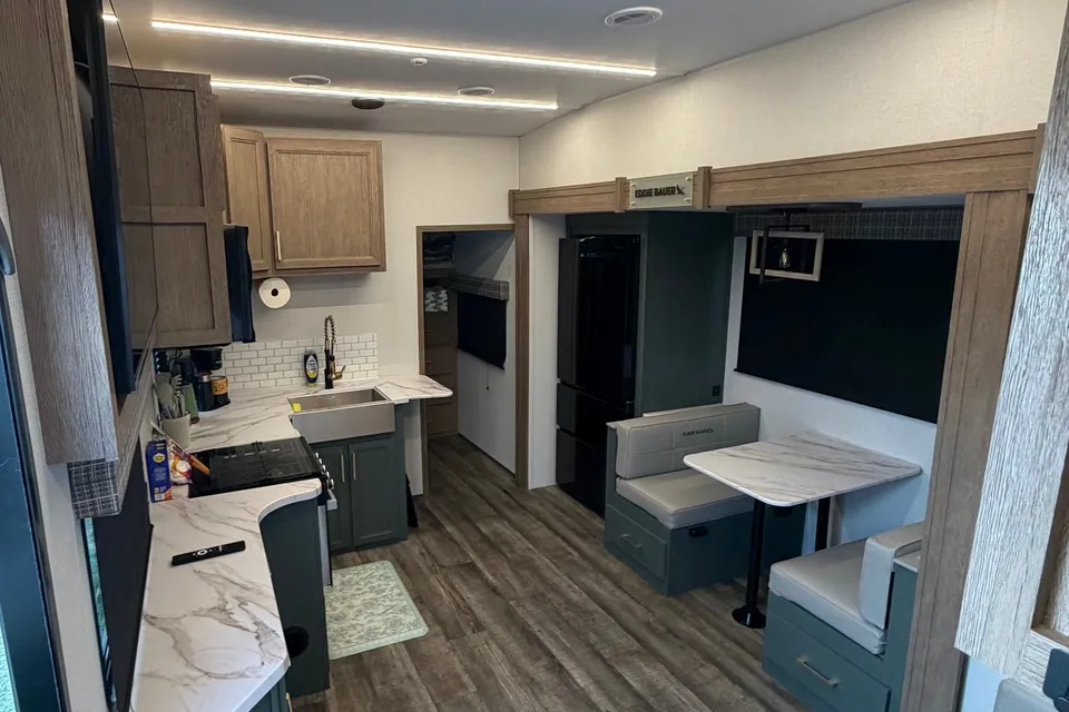 Luxury RV Experience Delivered to You | Sleeps 8