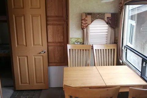 Norton's Kingston 2008 Cross Road Fifth Wheel
